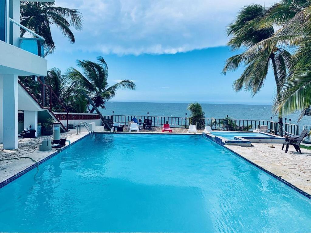 ホテル Ventana Va201 At Arecibo 681 Arecibo Ocean Drive エクステリア 写真